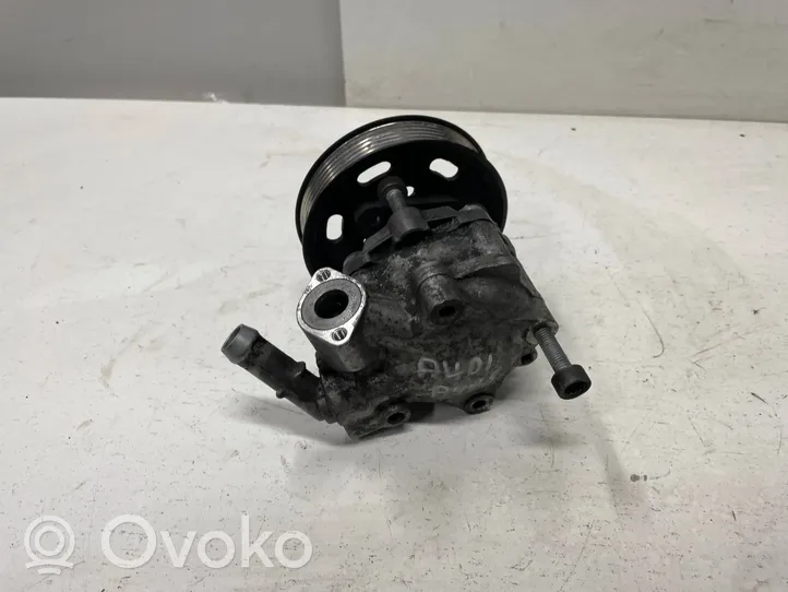 Audi A4 S4 B8 8K Ohjaustehostimen pumppu 8K0145154