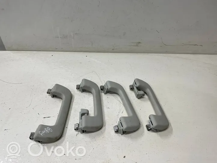 Audi A4 S4 B8 8K Un set di maniglie per il soffitto 