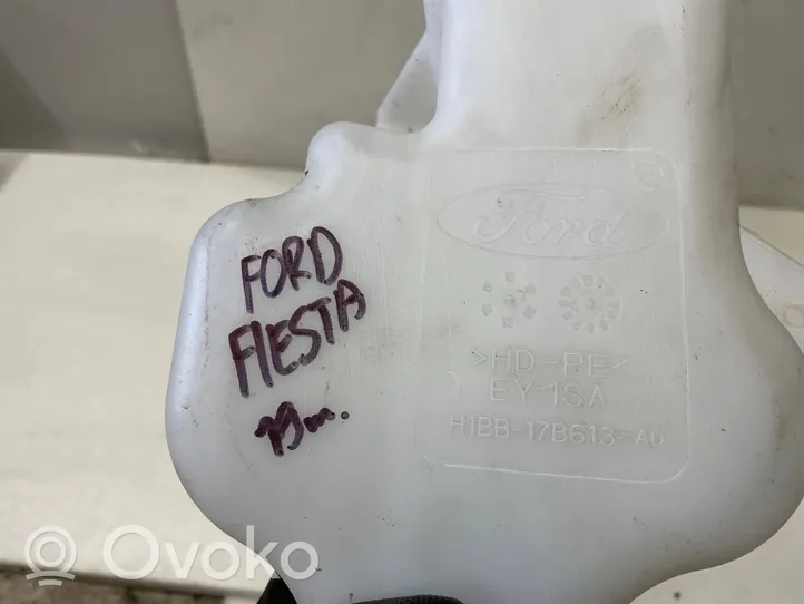 Ford Fiesta Réservoir de liquide lave-glace 17B613