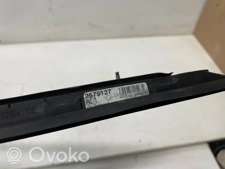 BMW 2 F45 Trikampis stiklas kėbulo priekyje 2579127