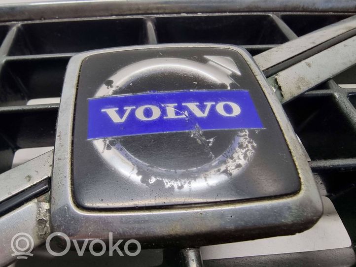 Volvo S60 Etupuskurin ylempi jäähdytinsäleikkö 9190740