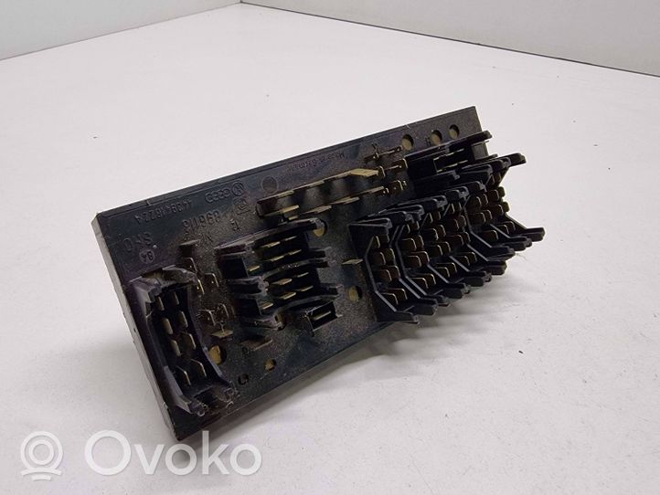 Audi 80 90 B2 Module de fusibles 443941822A