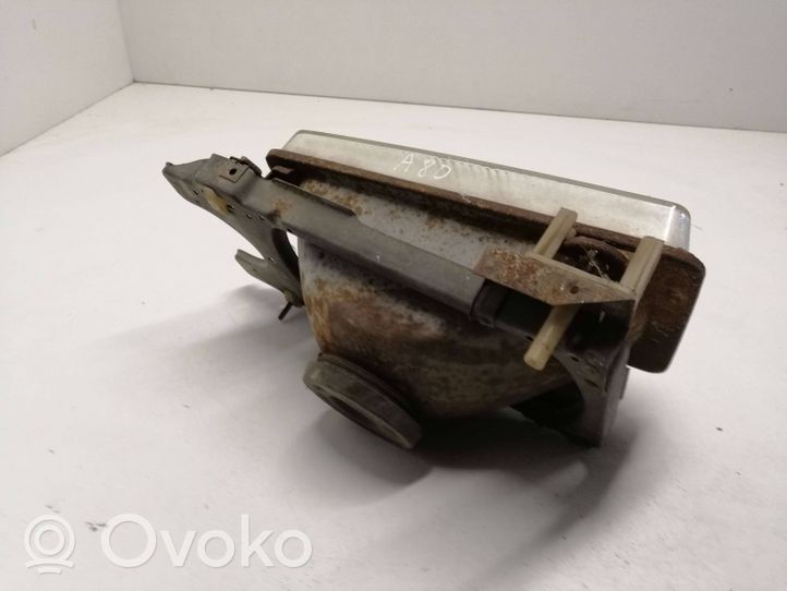 Audi 80 90 B2 Lampa przednia 902121717