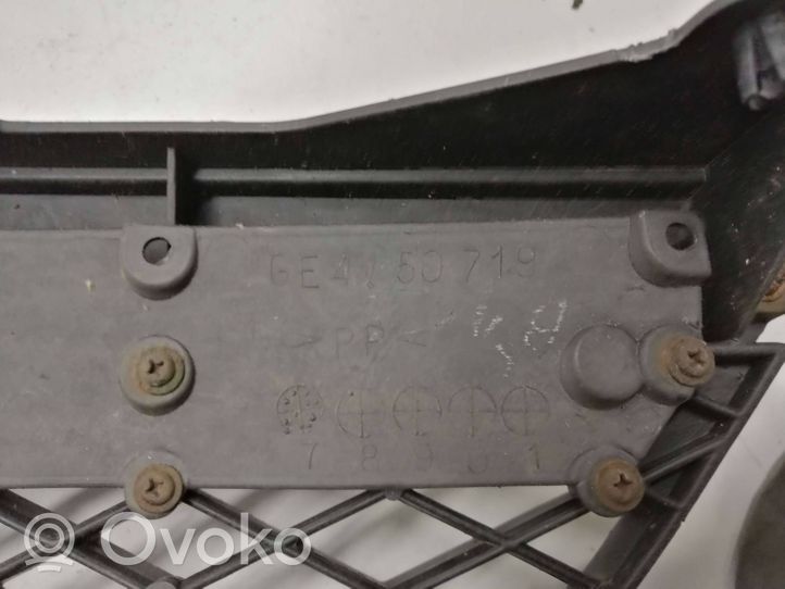 Mazda 626 Grille de calandre avant GE4v50719