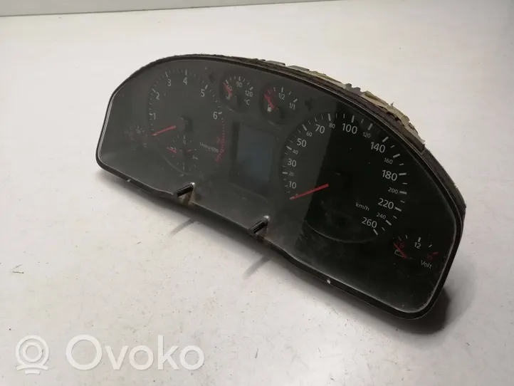 Audi A6 S6 C5 4B Geschwindigkeitsmesser Cockpit 4B0919880A