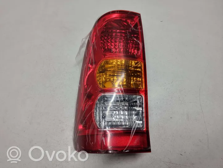 Toyota Hilux (AN10, AN20, AN30) Lampa tylna 815600K010