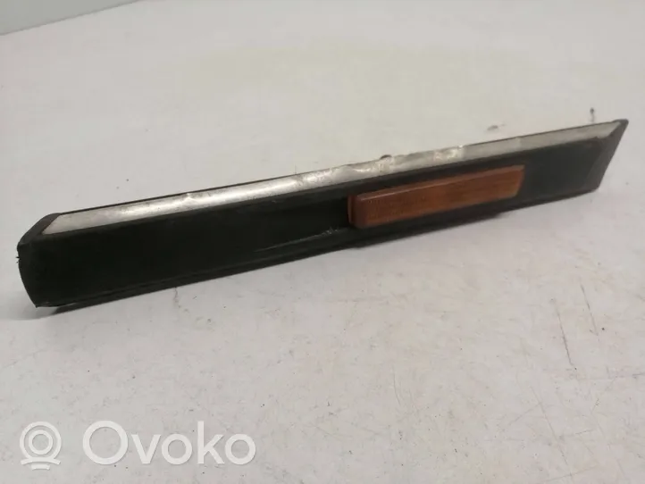 BMW 7 E38 Rivestimento parafango (modanatura) 8165220