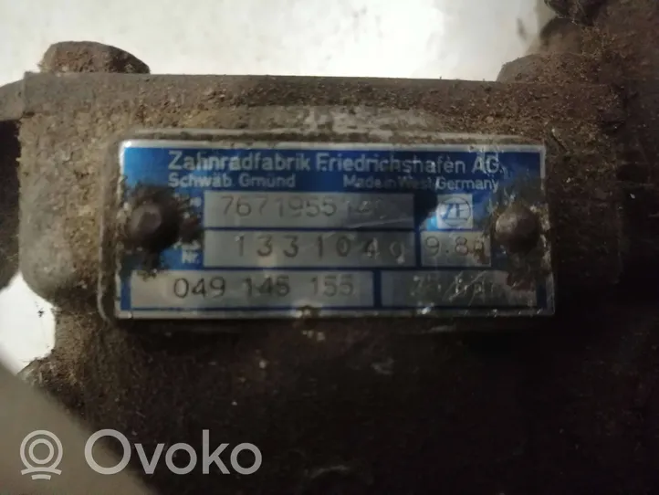 Audi 100 200 5000 C3 Ohjaustehostimen pumppu 049145155