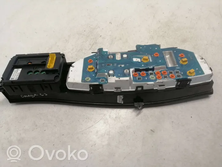 Opel Omega B2 Monitor/display/piccolo schermo 90379233