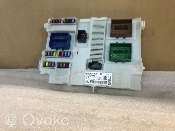 Volvo S80 Module de fusibles 31327996AA