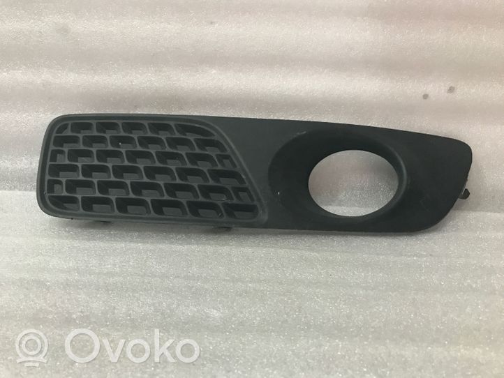 Volvo V70 Grille antibrouillard avant 30678640