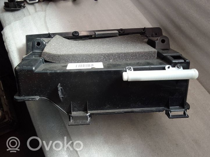 Volvo S80 Glove box 39810153