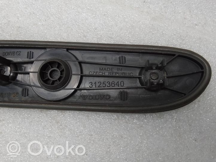 Volvo S60 Galinio dangčio numerio apšvietimo juosta 31253640