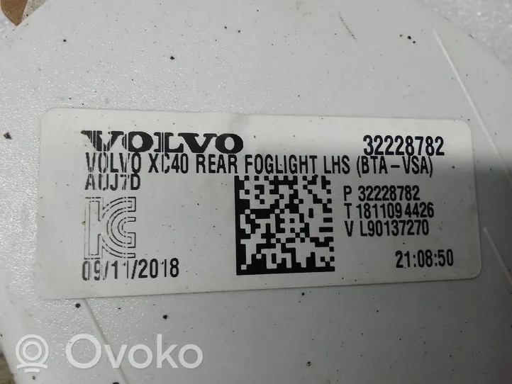 Volvo XC40 Éclairage de pare-chocs arrière 32228782