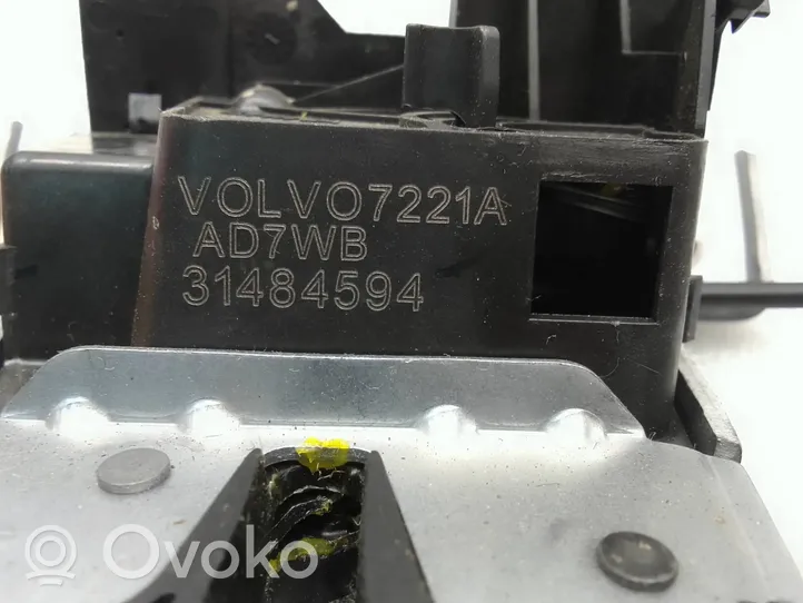 Volvo S90, V90 Takaluukun/tavaratilan lukon vastakappale 31484594