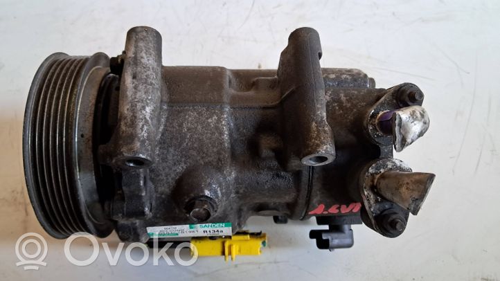 Peugeot 308 Compressore aria condizionata (A/C) (pompa) 9659875780