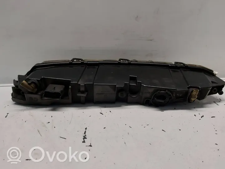 Citroen C4 II Picasso Lampa przednia 9676036280