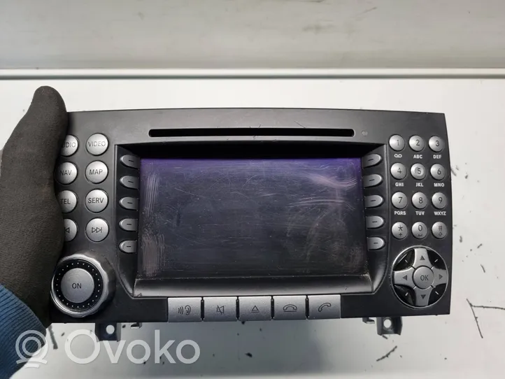 Mercedes-Benz SLK R171 Radio/CD/DVD/GPS-pääyksikkö A1718202989