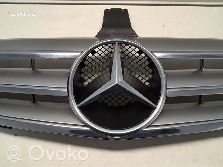 Mercedes-Benz CLK A209 C209 Front grill A2098800123