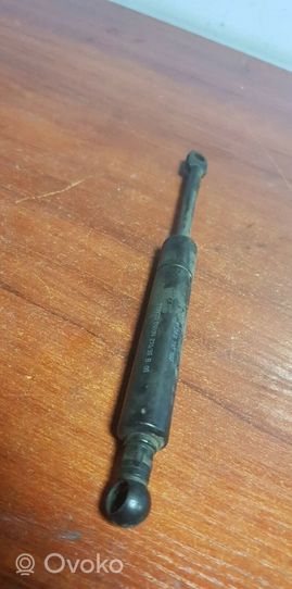 BMW 5 E39 Rear window strut damper 8190688