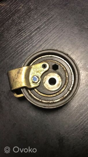 Audi A4 S4 B5 8D Napinacz paska / łańcucha rozrządu 058109243E