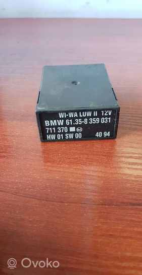 BMW 5 E34 Window wiper relay 8359031