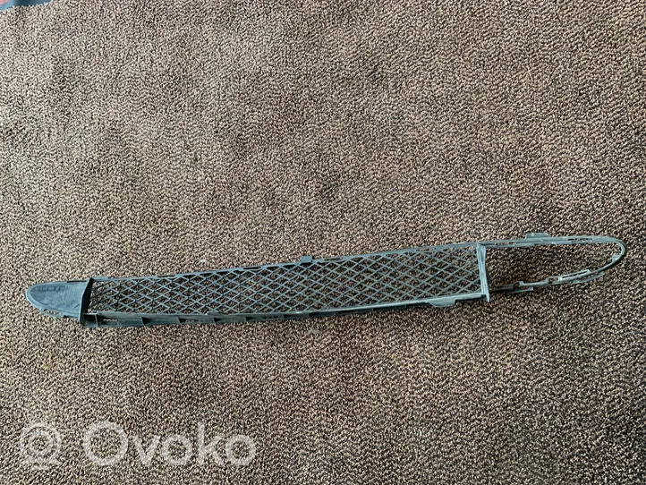 Mercedes-Benz A W168 Grille inférieure de pare-chocs avant A1688851223