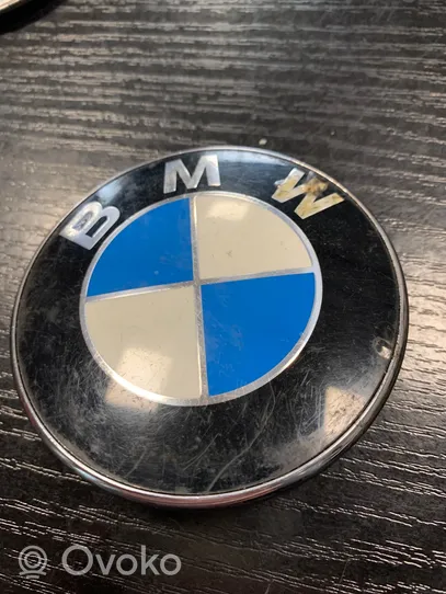 BMW 3 E46 Emblemat / Znaczek 8203864