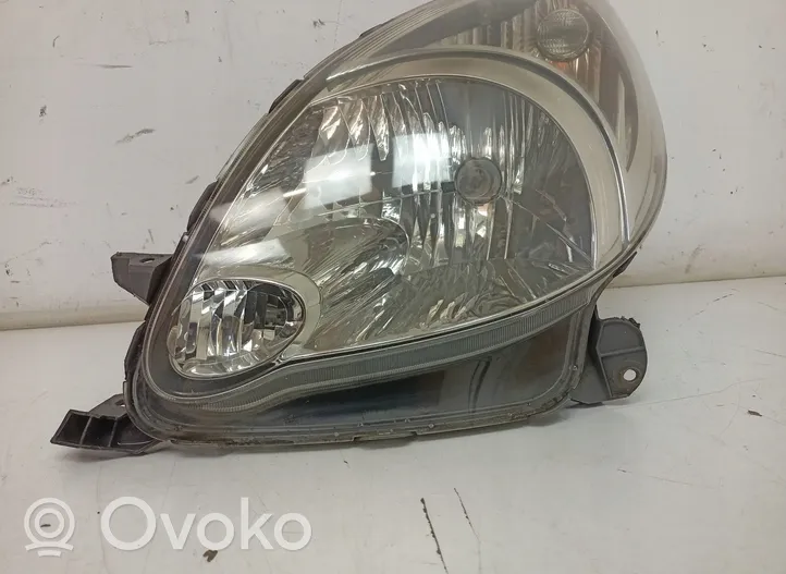 Toyota Yaris Verso Lampa przednia 