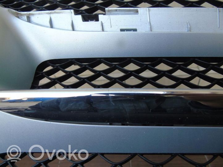 Mercedes-Benz C AMG W205 Grille calandre supérieure de pare-chocs avant 2058800183