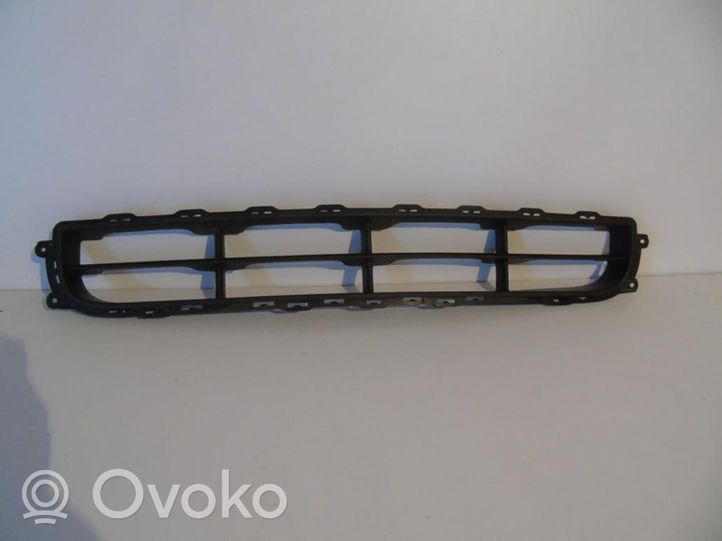 KIA Carens II Grille inférieure de pare-chocs avant 865611D050