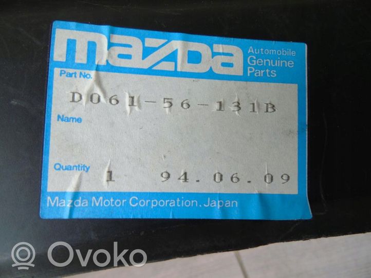 Mazda 121 Etupyörän sisälokasuojat D06156131B
