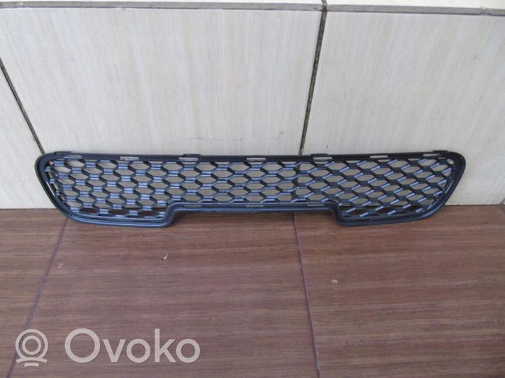 Hyundai Santa Fe Grille inférieure de pare-chocs avant 