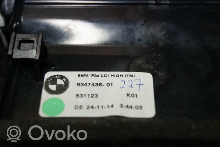 BMW 4 F32 F33 Copertura griglia di ventilazione cruscotto 9347436