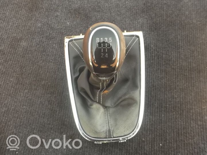 Opel Astra J Gear lever shifter trim leather/knob 55565904