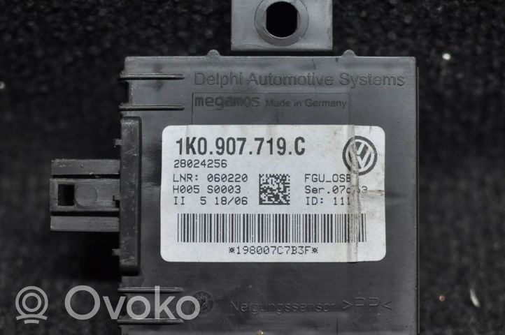 Volkswagen Eos Sterownik / Moduł alarmu 1K0907719C