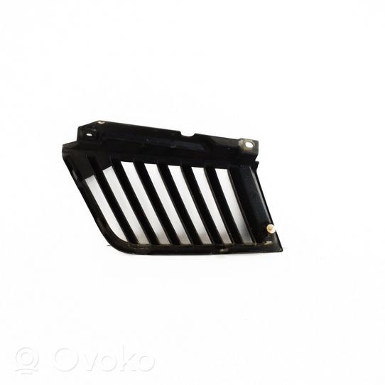 Mitsubishi L200 Grille inférieure de pare-chocs avant 142328142330