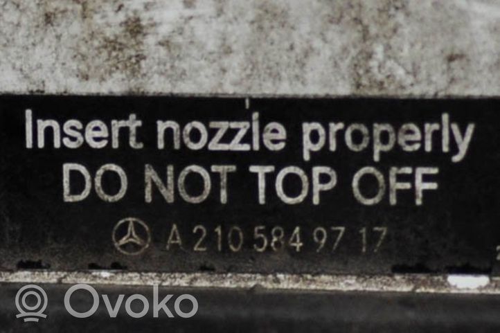 Mercedes-Benz ML W164 Volet de trappe réservoir de carburant A2105849717