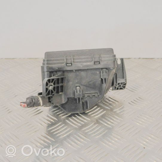 Toyota Verso-S Set scatola dei fusibili 8266252660