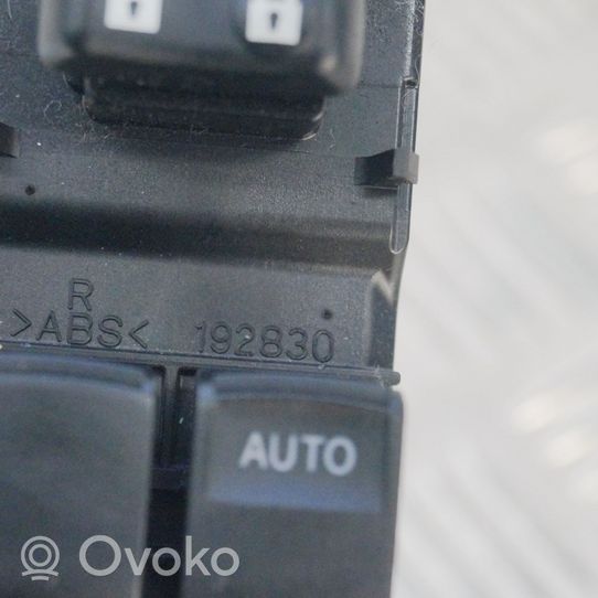 Toyota Verso-S Electric window control switch 192830