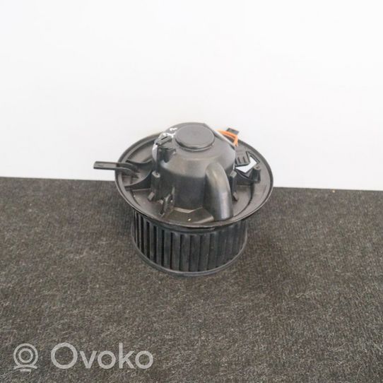 Audi Q3 8U Ventola riscaldamento/ventilatore abitacolo 995775T