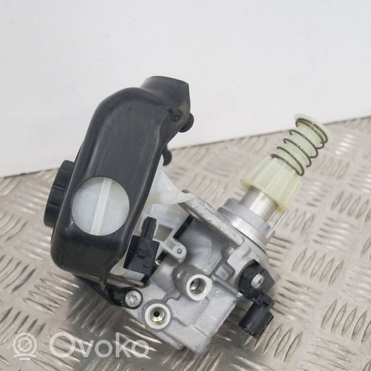 Audi A4 S4 B9 Główny cylinder hamulca 8W0611367