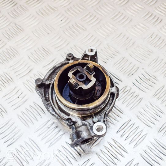 BMW 7 E65 E66 Vacuum pump 