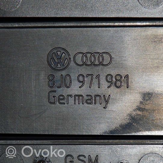 Audi Q5 SQ5 Sulakerasian kansi 8J0971981