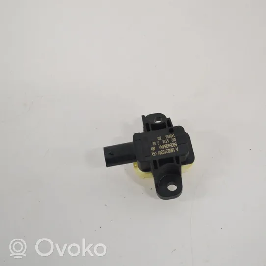 Mercedes-Benz GL X166 Airbagsensor Crashsensor Drucksensor A1668210351