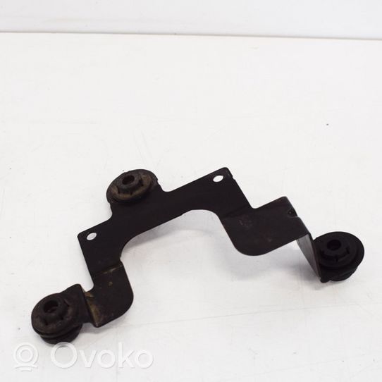 Audi Q3 8U ABS bloka turētājs 5N0614235C