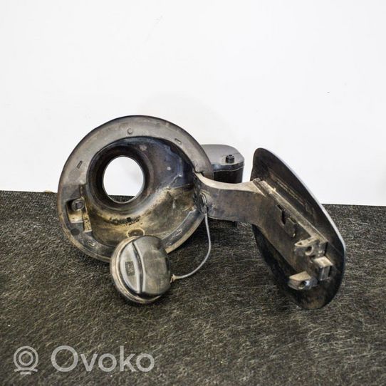 Opel Astra J Tappo cornice del serbatoio 13281392