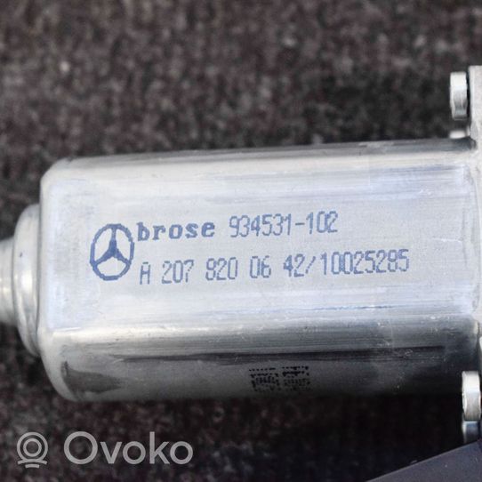 Mercedes-Benz SLK R172 Moteur de lève-vitre de porte avant A2078200642