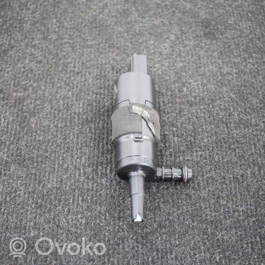 Audi A5 8T 8F Pumpe Scheibenwaschanlage 3B7955681