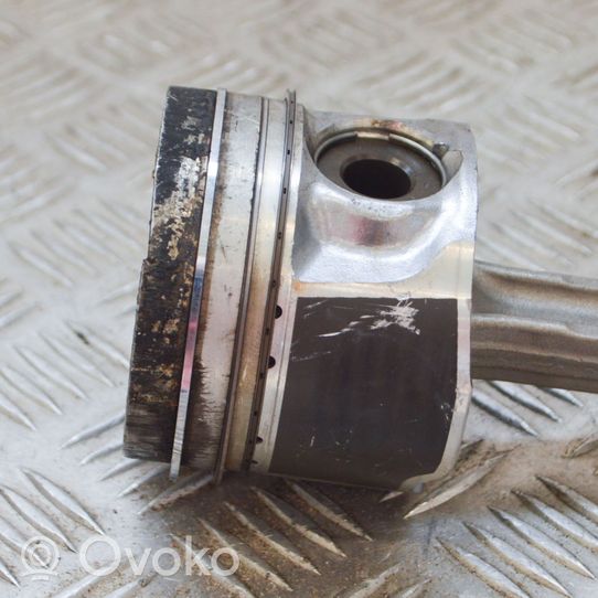 Toyota RAV 4 (XA30) Piston 